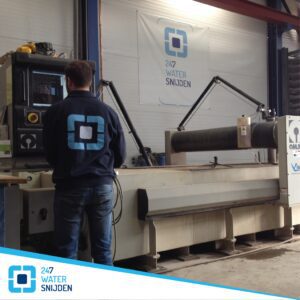 Man opereert machine